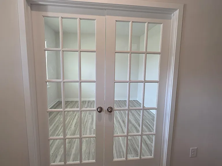 1628 Secrest Commons Dr — Photo 2