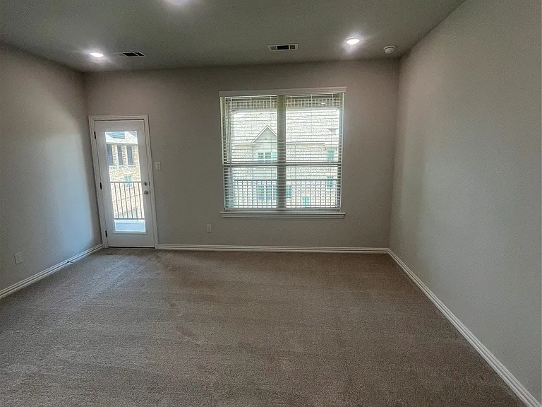8119 Challenger Ln — Photo 7