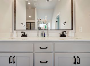 817 Scully Rd, Yukon, OK 73099