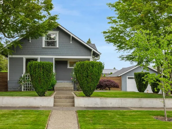 709 E Franklin St, Newberg, OR 97132