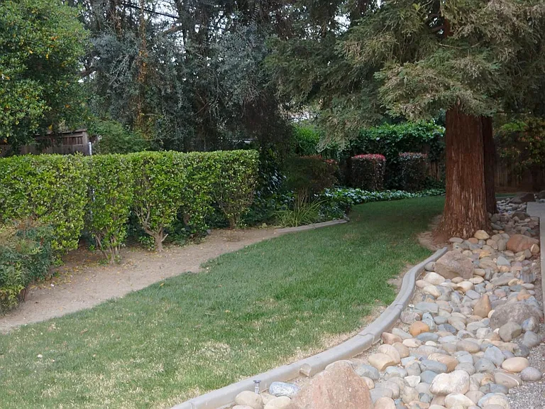 457 Russell Blvd — Photo 27
