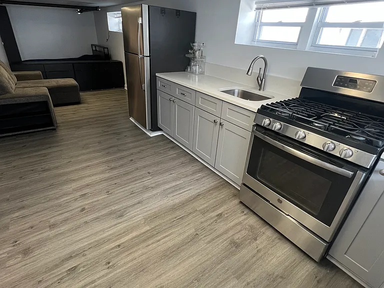 1845 Tomlinson Ave #1 — Photo 2