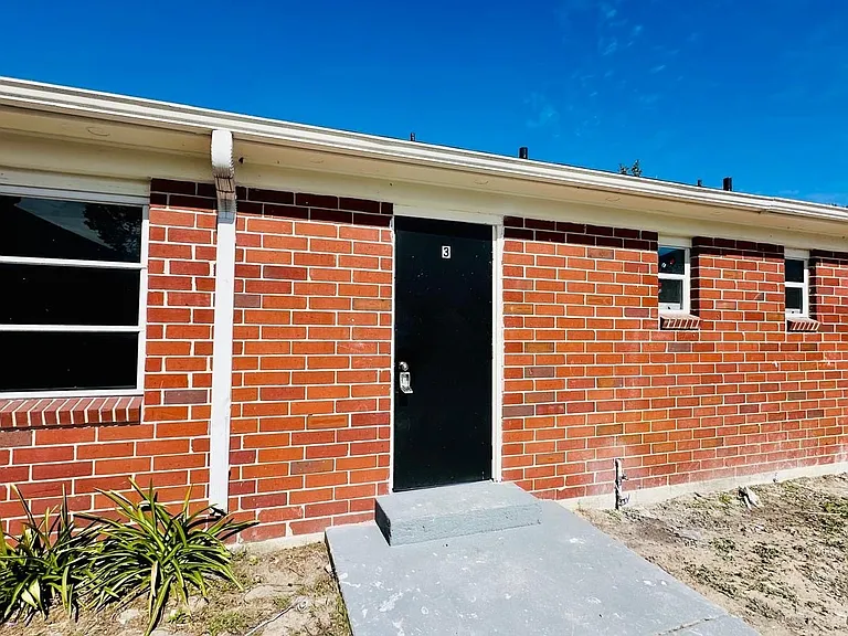 390 W Haines Blvd #3 — Photo 8