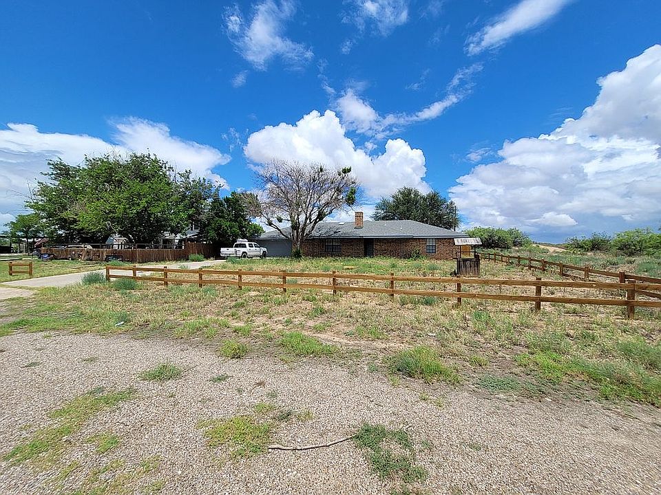 1st image of 2202 Paloma Ln