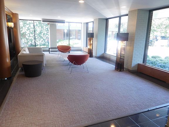 3rd image of 16-70 Bell Blvd #321