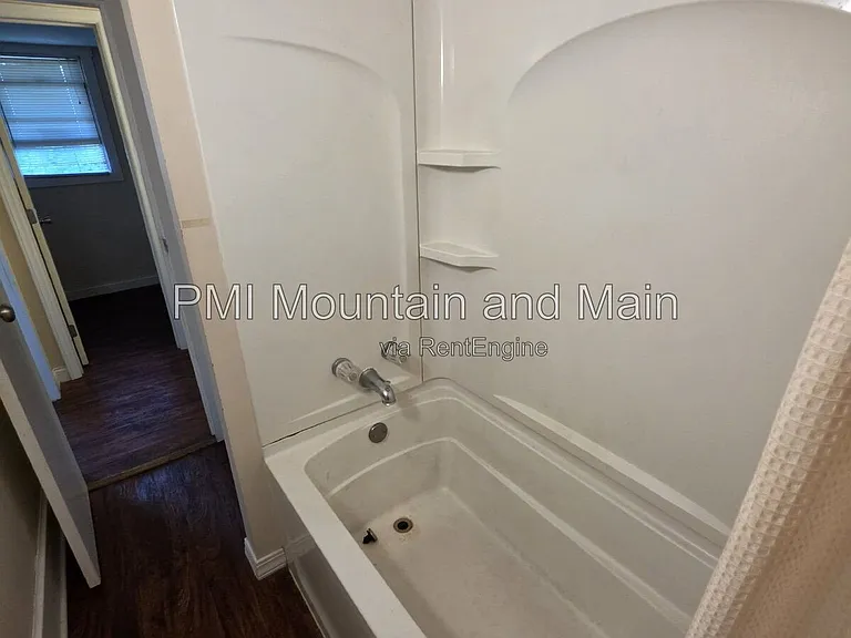 41 Westwood Pl #4 — Photo 22