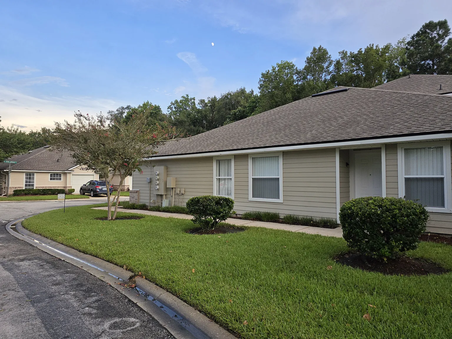 3 bed, 1440 sqft, $2,100 — Photo 4