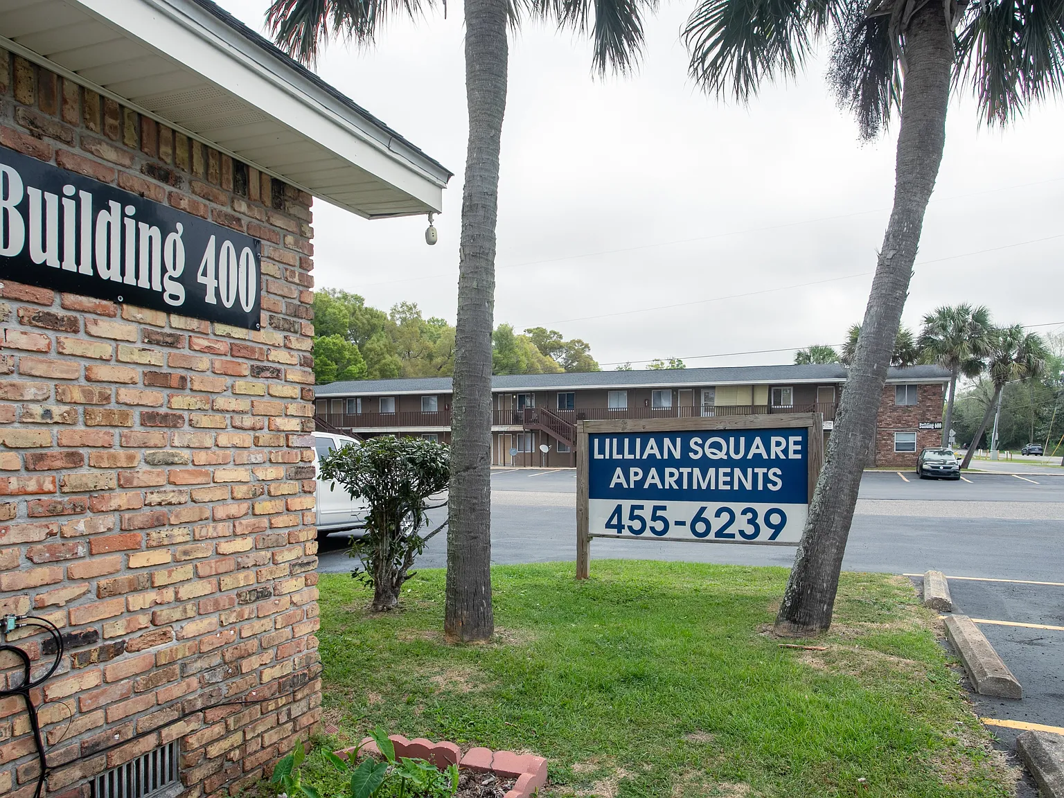 Lillian Square Apartments — Photo 2