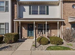 1818 Chestnut Ln, Crown Point, IN 46307