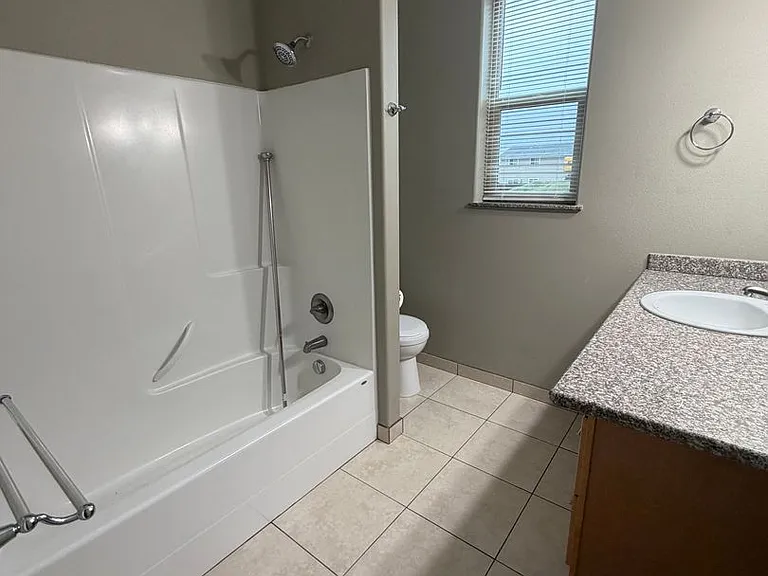 215 N Wellington St — Photo 8