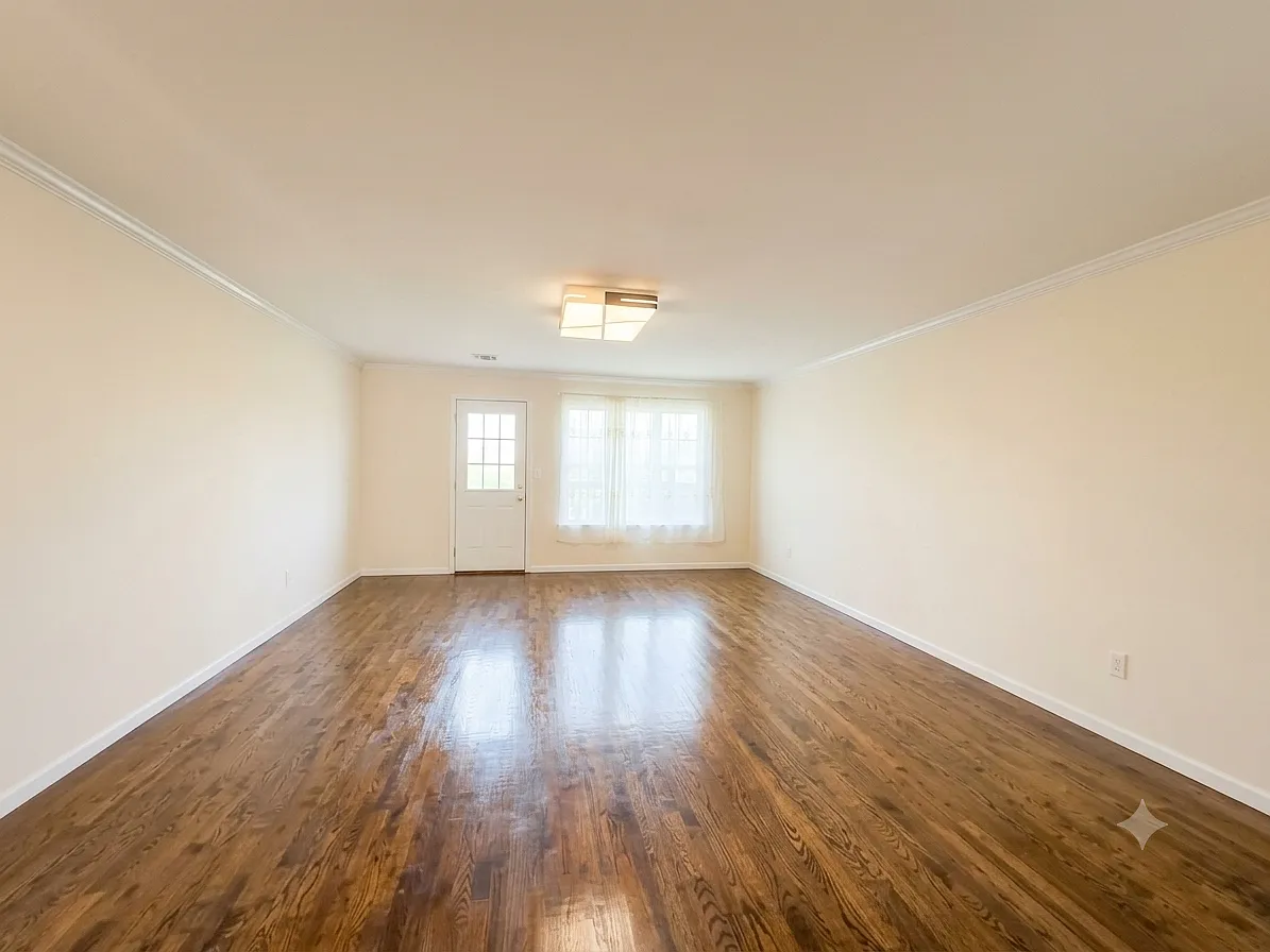 3 bed, 3.5 bath, 1778 sqft, $3,500 — Photo 3