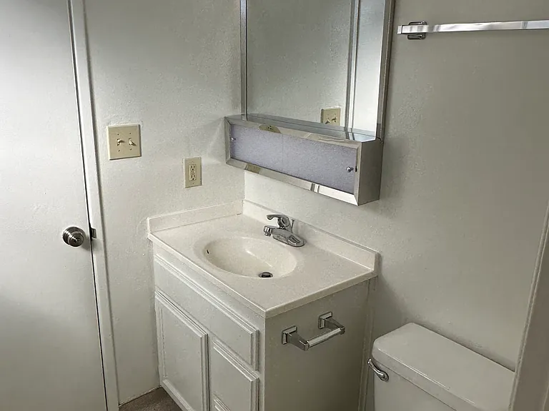 1009 N Hayworth Ave #16 — Photo 16