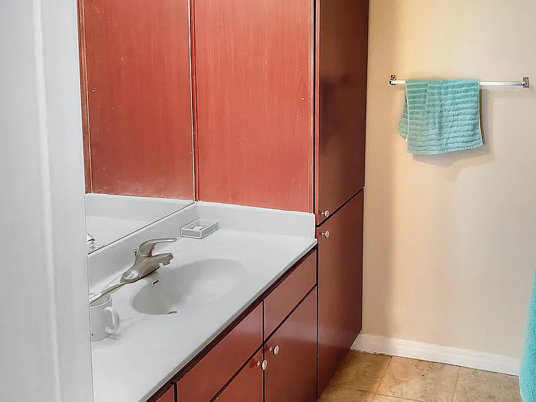 2505 San Gabriel — Photo 7
