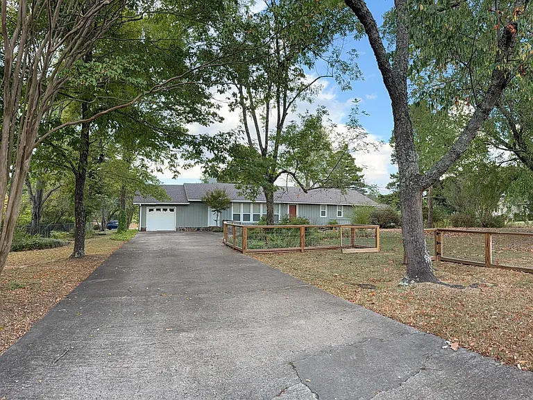 1740 W Front St — Photo 15
