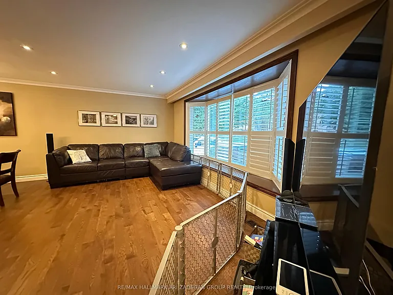 290 Gretel Dr — Photo 31