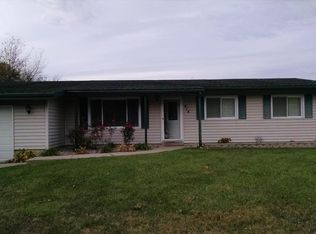 415 Nantucket Rd, Valparaiso, IN 46385