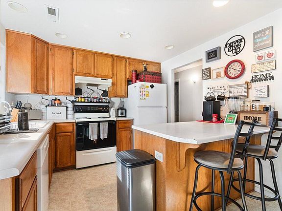 4th image of 336 Sandi Way