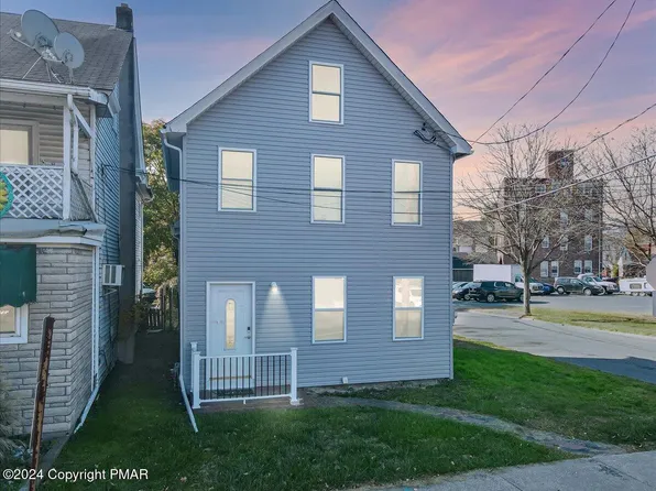 277 S Courtland St, East Stroudsburg, PA 18301
