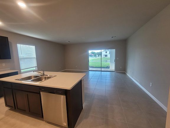 5th image of 15192 Wildflower Cir