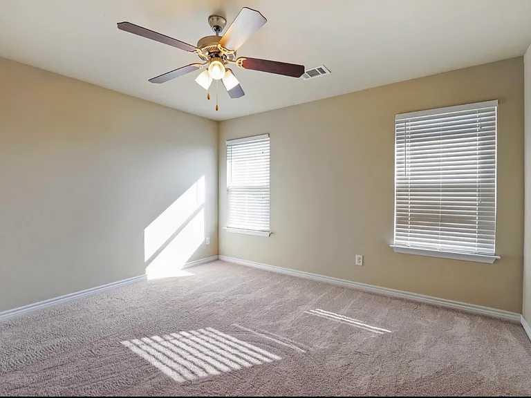 517 Harris St #517 — Photo 7