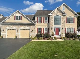 520 Duquesne Rd, York, PA 17402