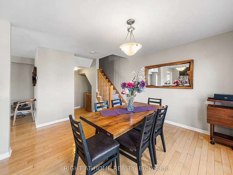 291 Woodley Cres — Photo 19