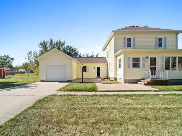 723 4th St, Perry, IA 50220