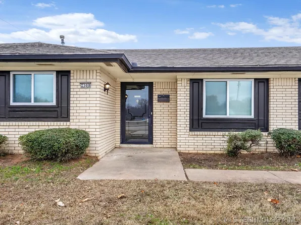 2508 E 51st St, Tulsa, OK 74105