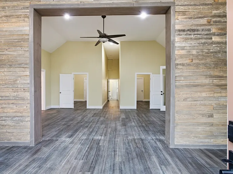 17621 Stacey Ln — Photo 7