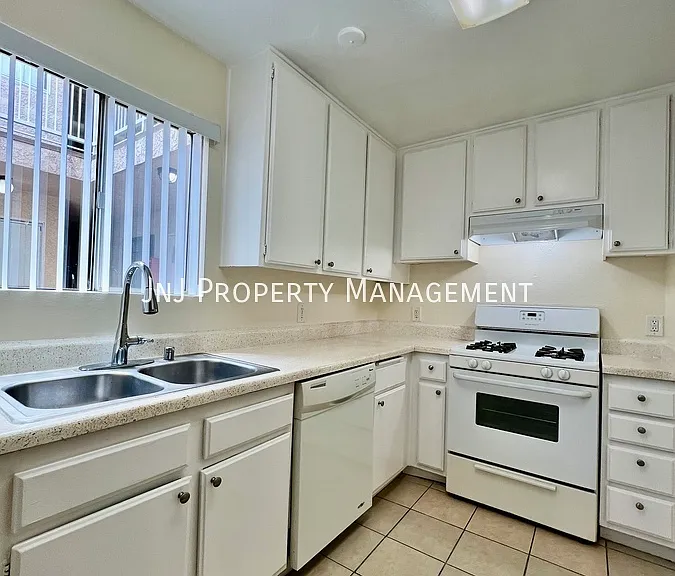 1101 E South St #205 — Photo 1