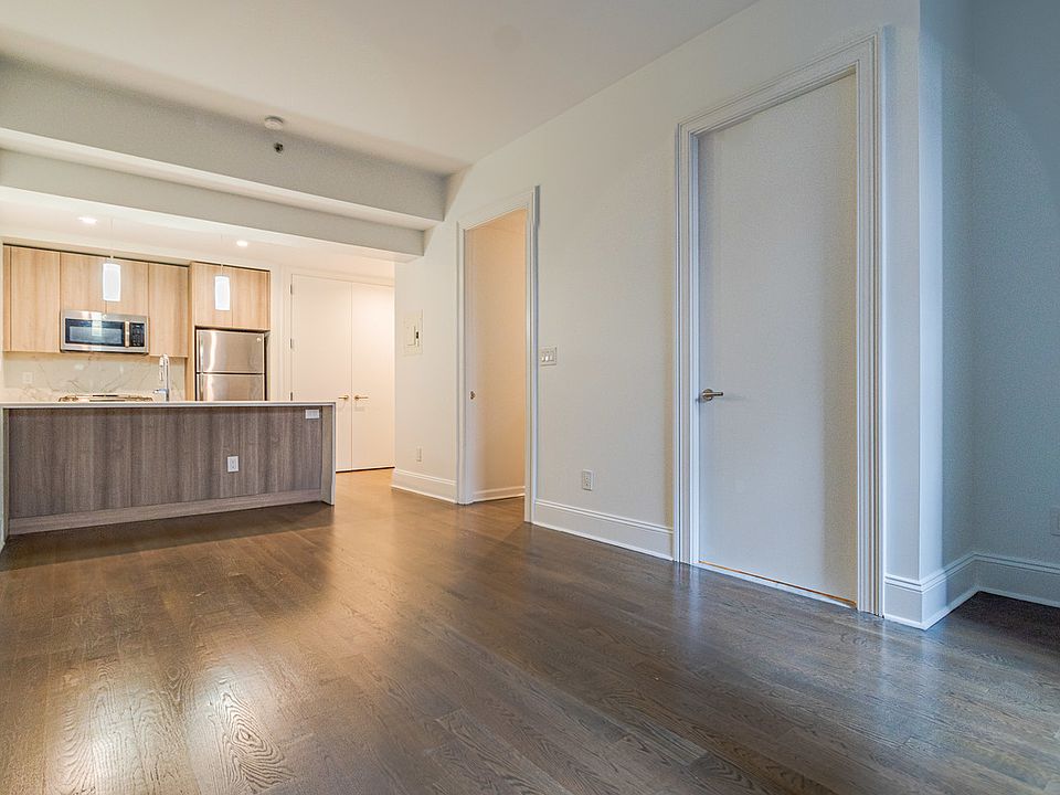 1st image of 15 Park Row APT 6H