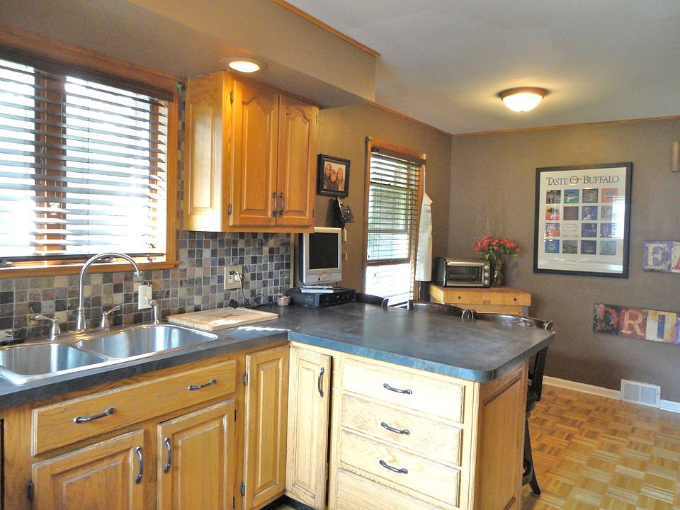 1st image of 186 Crescent Dr