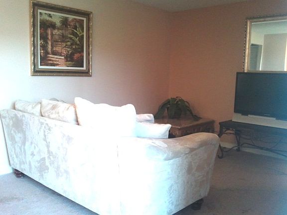 3rd image of 3616 Edgewood Ct