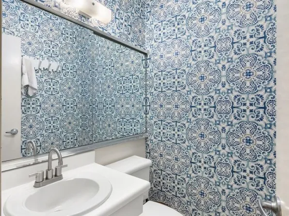 1001 Fifth Avenue image 13 of 13