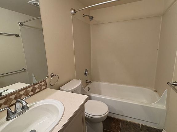 4th image of 4850 California Ave SW APT 506