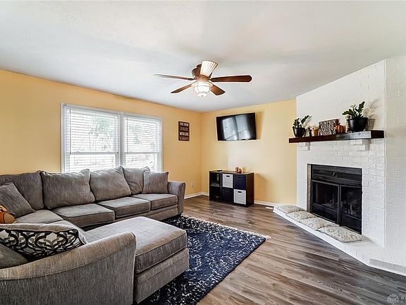 5th image of 1091 Meadow Dr