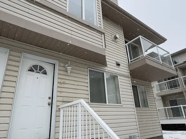 2505 42nd St NW #67, Edmonton, AB T6L 7G8