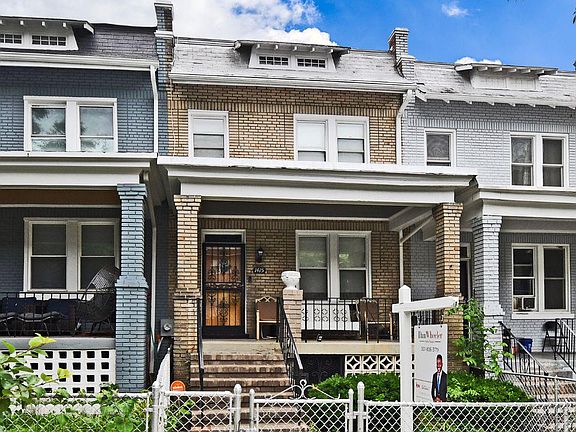 3rd image of 1415 Orren St NE