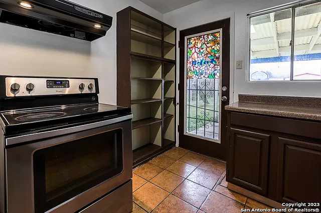 5434 Plumtree Dr — Photo 11