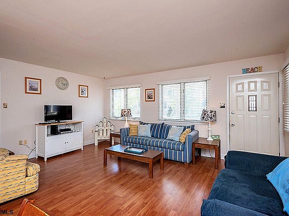 5th image of 1413 Asbury Ave #1413
