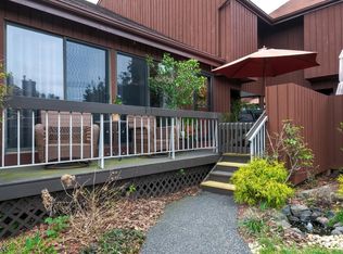 27 Bloomingdale Dr APT 2D, Hillsborough, NJ 08844