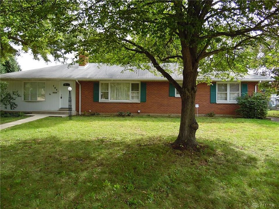 1st image of 704 East Dr