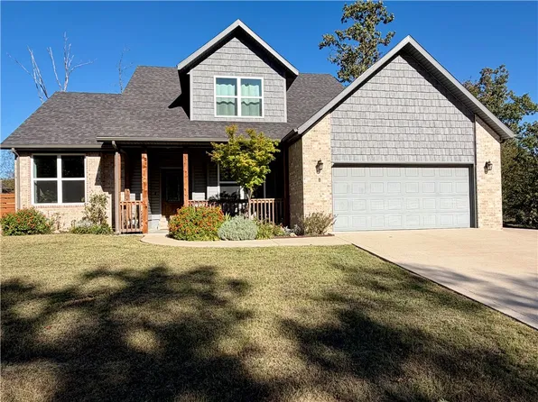 3 Cargill Dr, Bella Vista, AR 72715