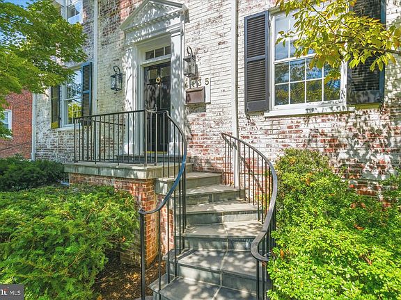 4th image of 4135 Woodbine St