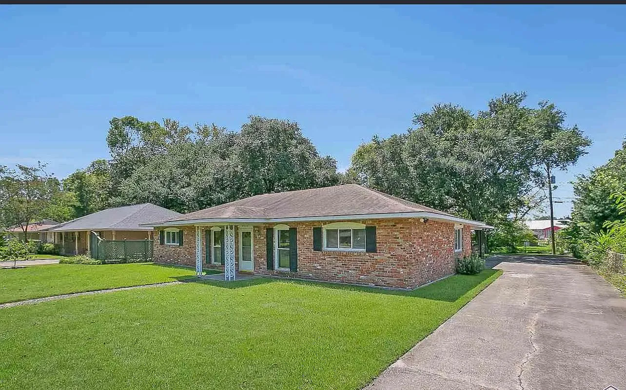 Baton Rouge House — Photo 1