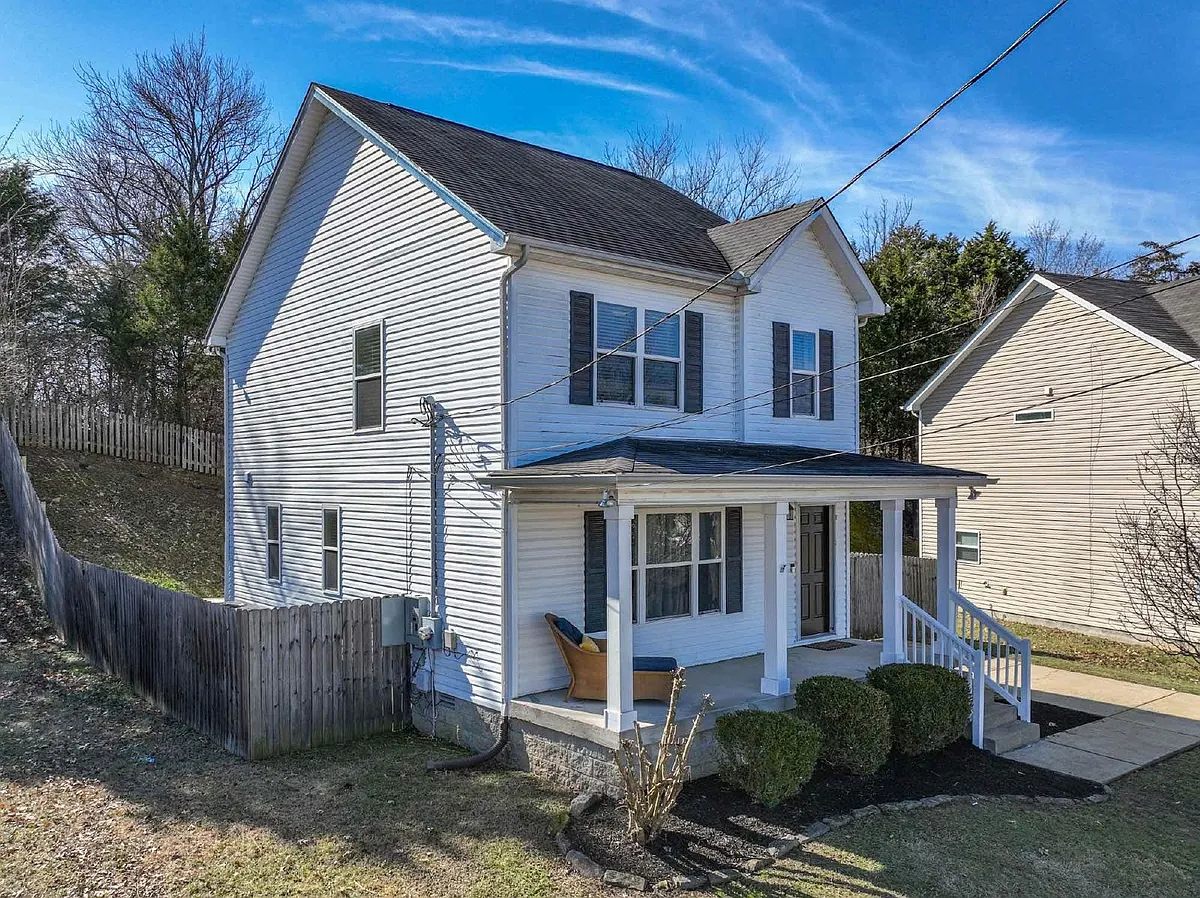 Building Photo - 612 E Vailview Ct