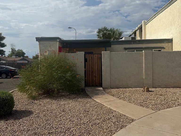 9017 N 52nd Ave — Photo 6