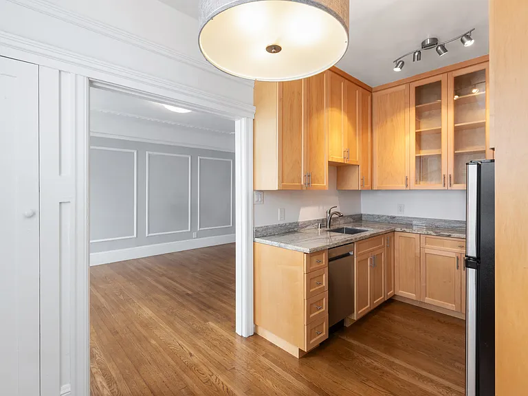 1801 Turk St #11 — Photo 9