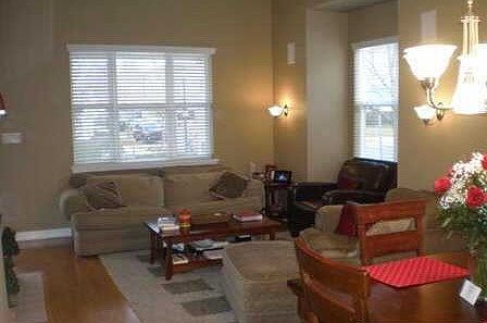 End unit provides much more room. Look at all the furniture