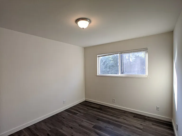 2534 Benvenue Ave — Photo 18